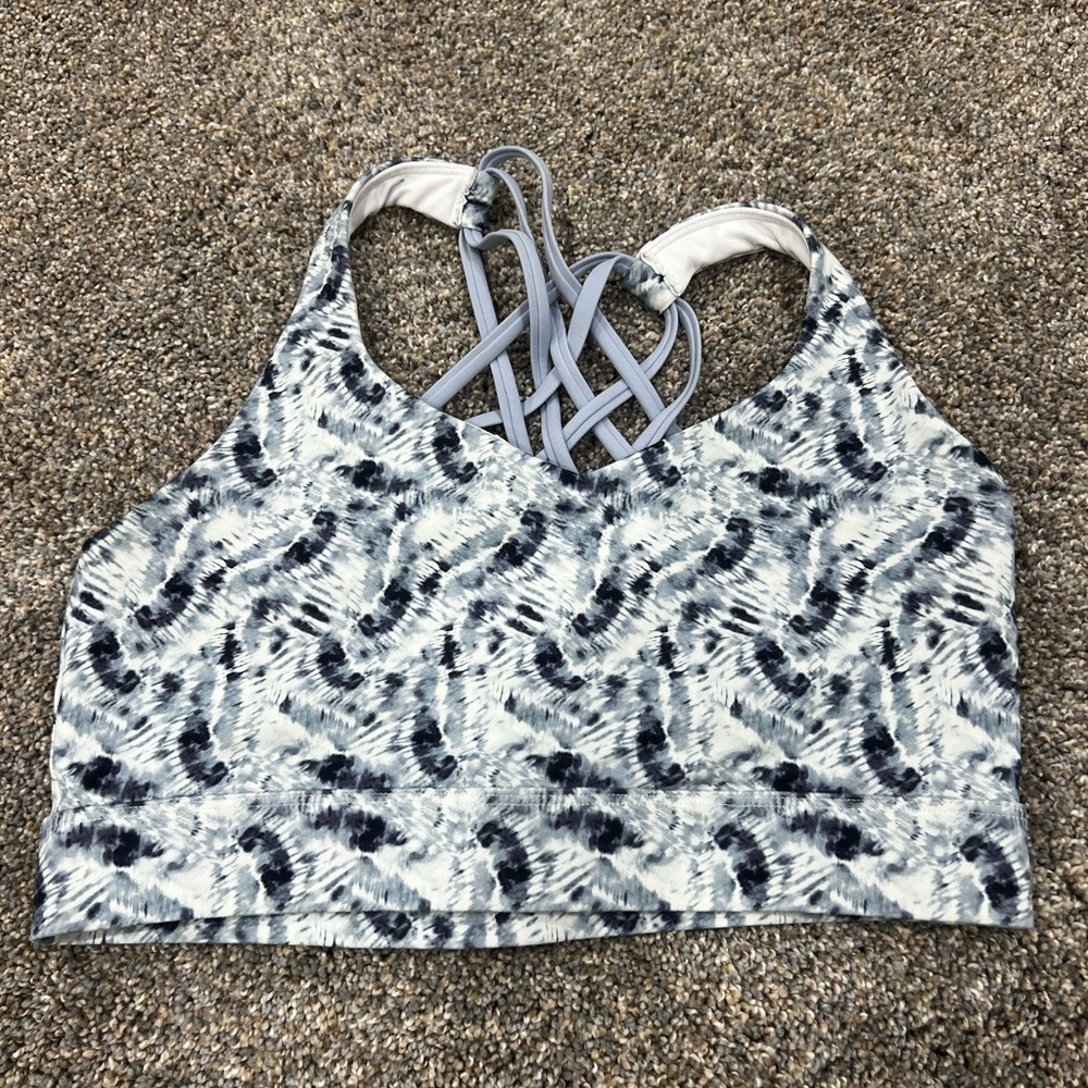 Stylish blue and white Patterned Sports Bra